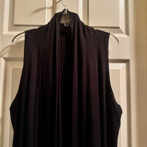 Chic Black Sleeveless Top